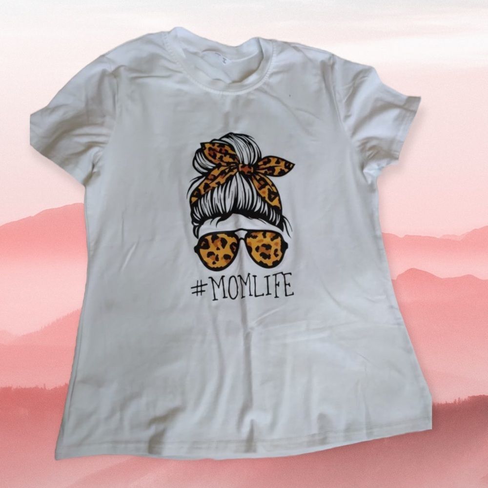 NEW mom life tee​​